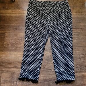Chico's Cropped Pants Black White Size 2 Geometric Print Fringe Tassels Boho